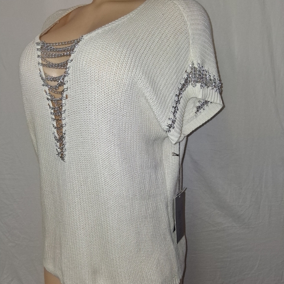 Jennifer Lopez Cream White Knit Blouse with Silver Chain Accents Size XL - Picture 16 of 16